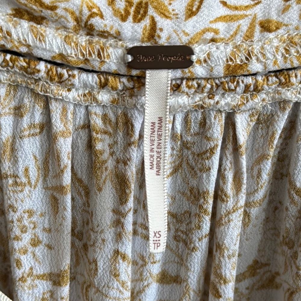 *Sold* Free People White Smocked Tiered Blouse - Picture 3 of 5